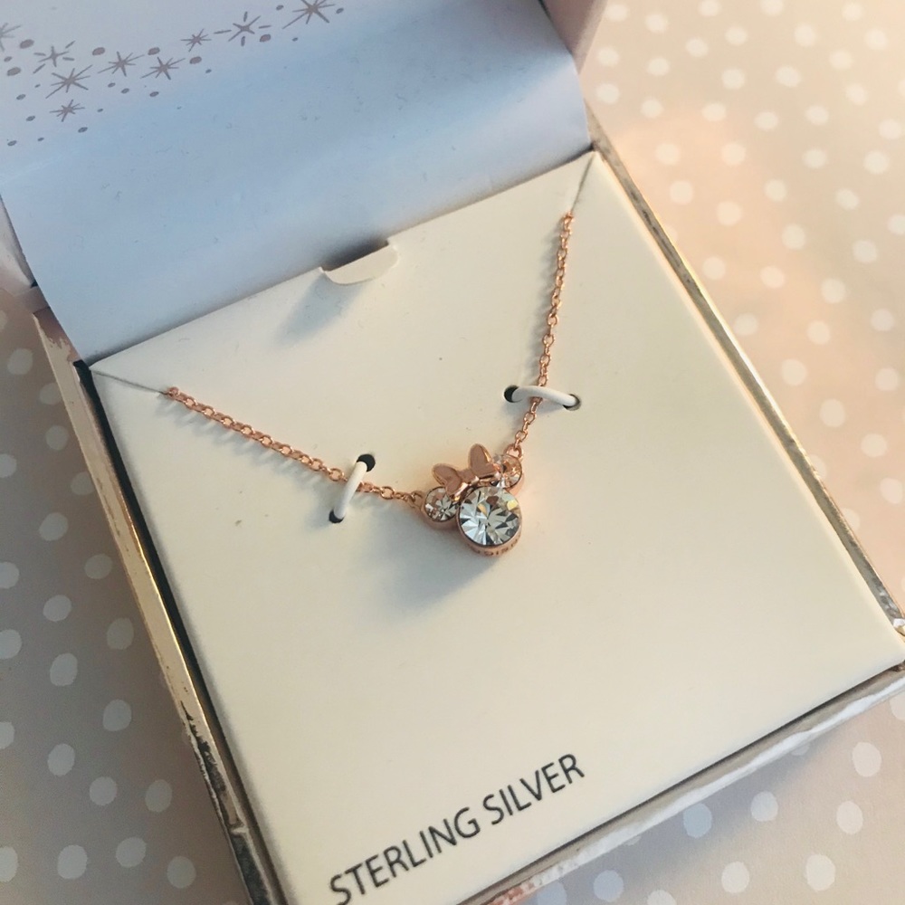 Disney~ Minnie Mouse crystal necklace